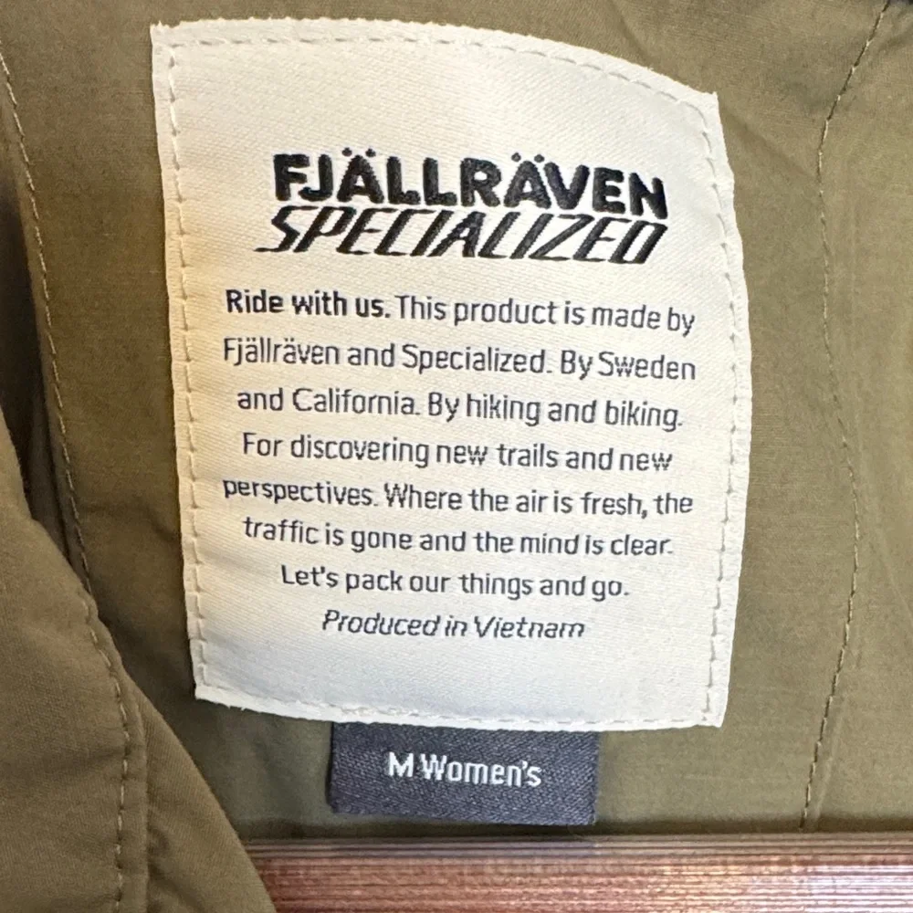 Fjallraven and Specialized Bike Utility Jacket for Women. - Picture 2 of 5